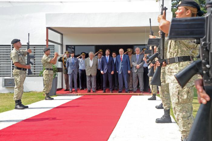 Lacalle Pou partió rumbo a Brasilia para participar en asunción del presidente electo Lula Da Silva