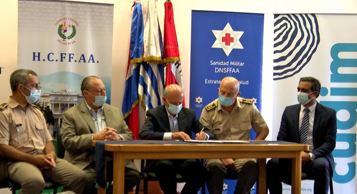 Imágenes de firma de convenio entre Cudim y Sanidad Militar