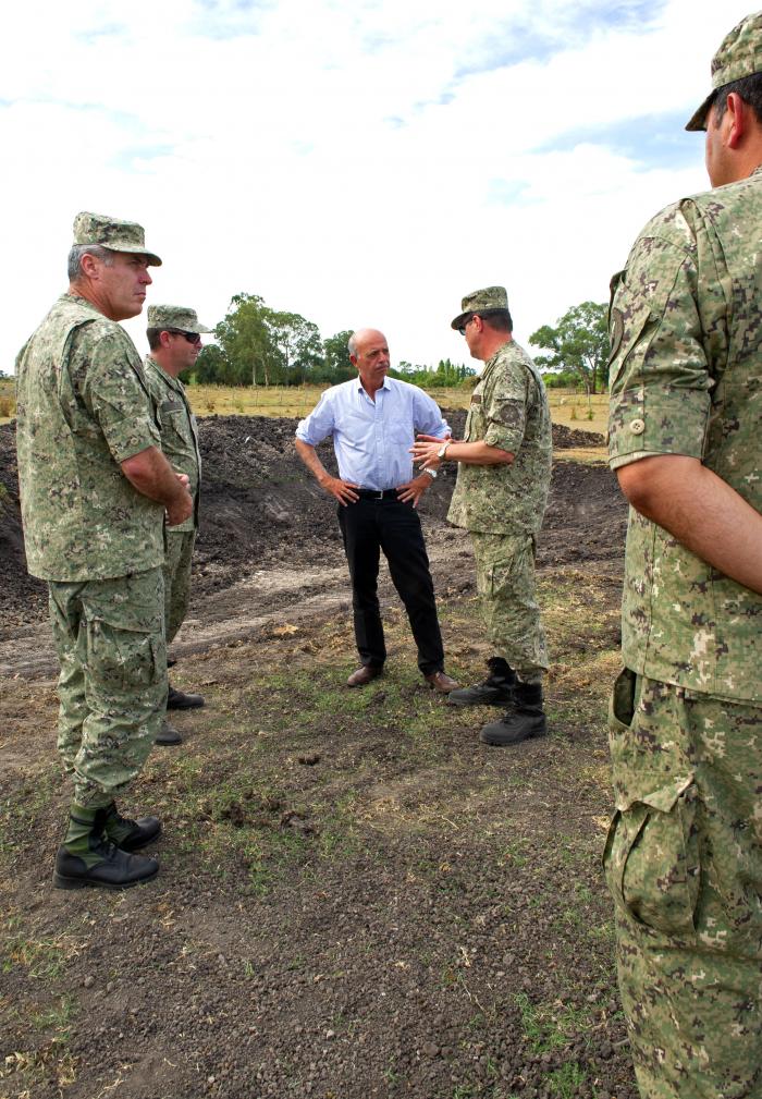 Ministro de Defensa Nacional visitó la zona de Los Cerrillos