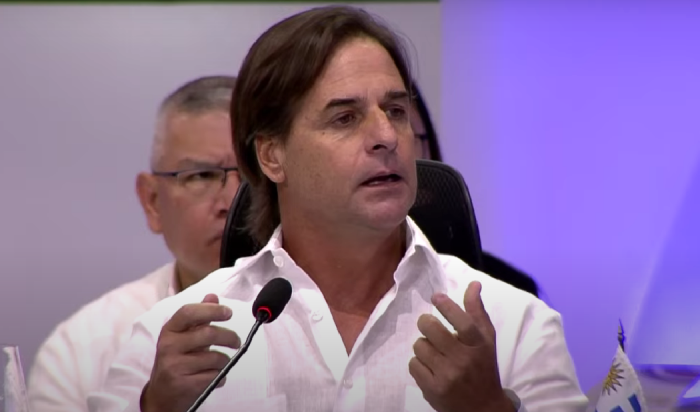 “La justicia como tal solo puede ser asegurada con instituciones fuertes, separación de poderes y re