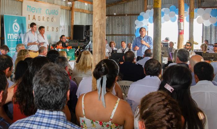 Imágenes de la inauguración de viviendas, en el departamento de Artigas