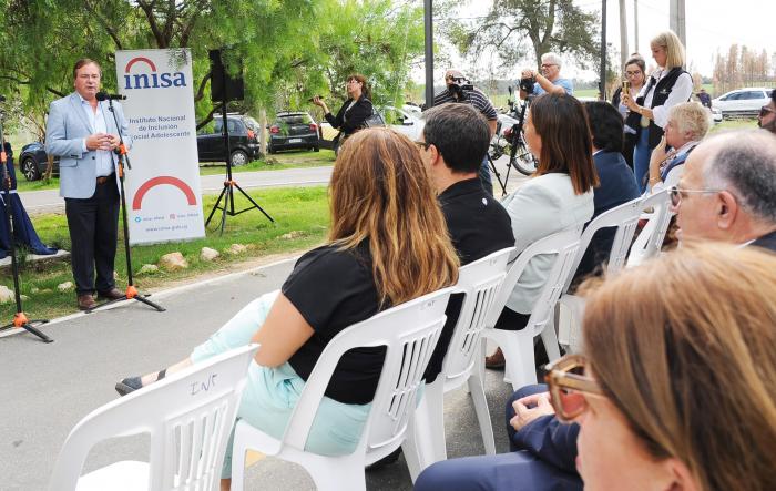 Imágenes de inauguración de pavimentación de caminería en la Colonia Berro