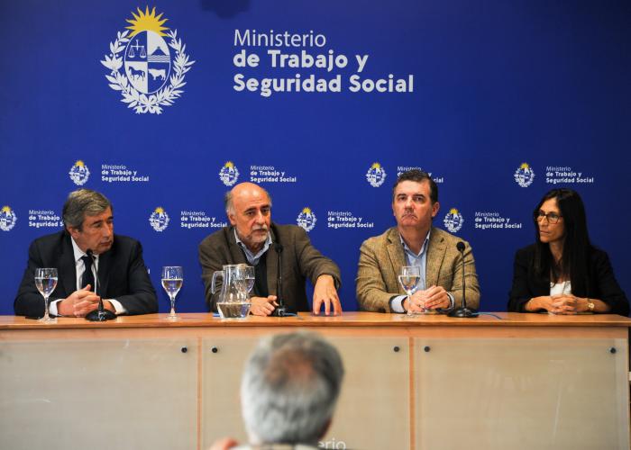 Imágenes de conmemoración del Día Mundial de Seguridad y Salud en el trabajo
