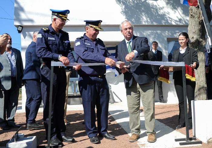 Imágenes de inauguración de subcomisaría de Casarino, en Canelones
