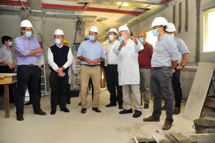 Delgado y Cipriani recorrieron las obras del CTI del hospital de Melo