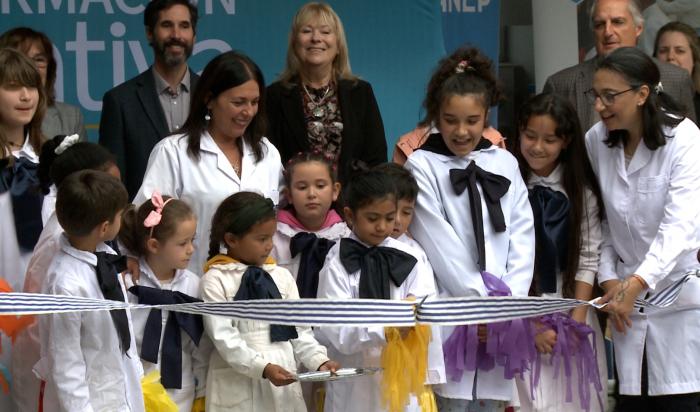 Inauguración de escuela n.° 407, de tiempo completo, en barrio Los Bulevares, Montevideo