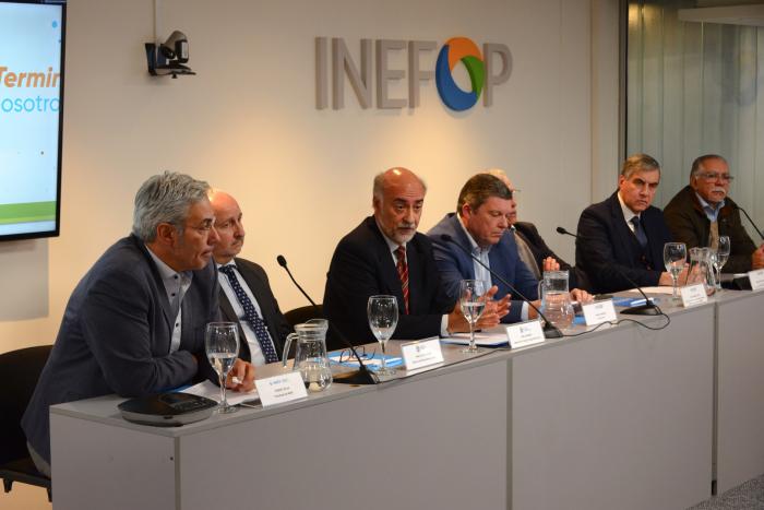 Imágenes de firma de convenio entre Inefop y ANEP