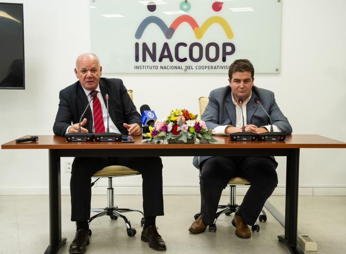 Imágenes del subsecretario de Industria y el presidente de Inacoop, en la presentación de la herram