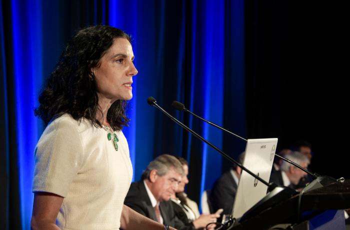 Imágenes de la ministra de Economía, Azucena Arbeleche