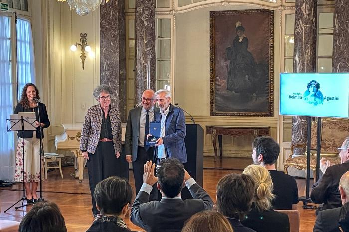 Imágenes de entrega de Medalla Delmira Agustini a actor español Imanol Arias