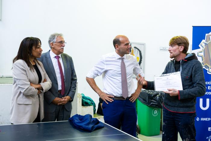 Autoridades de UTU y Mides presentaron cursos multioficios para beneficiarios de la cartera estatal