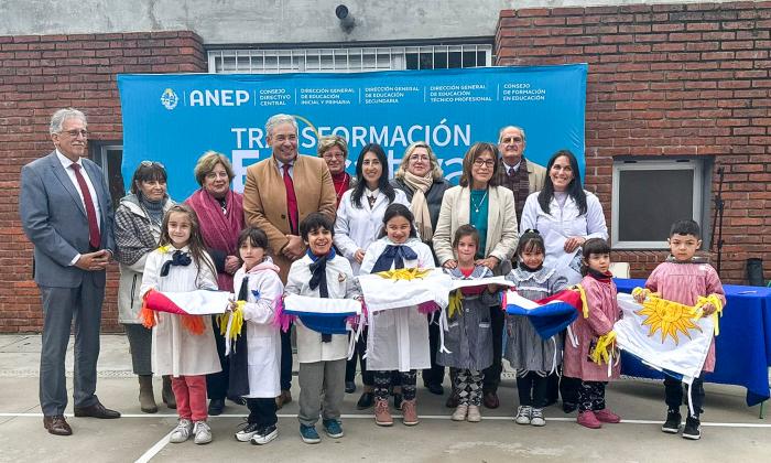 Imágenes de remodelación de escuela y nuevo local de jardín de infantes en la Teja