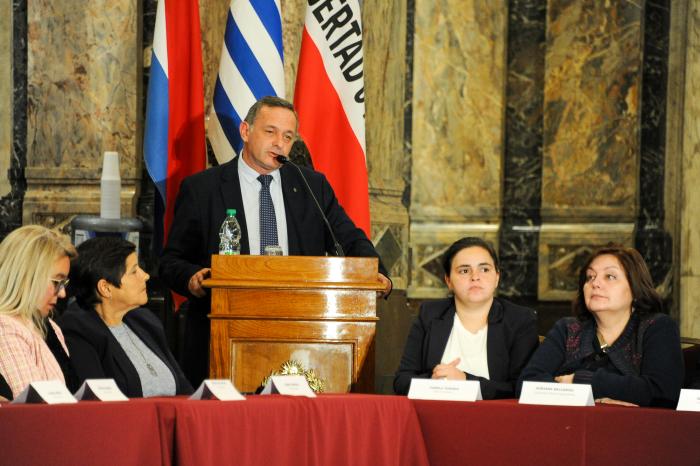 Imágenes del secretario de Presidencia en Congreso Nacional de Ediles.