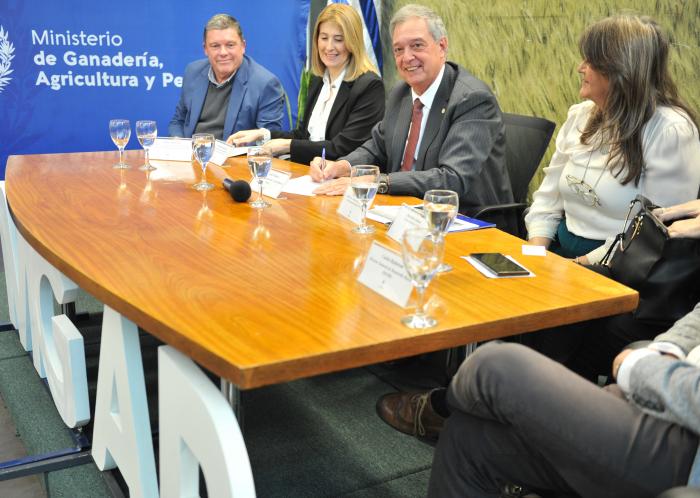 Lanzamiento del programa de inclusión digital para mujeres rurales "Formadas para transformar”
