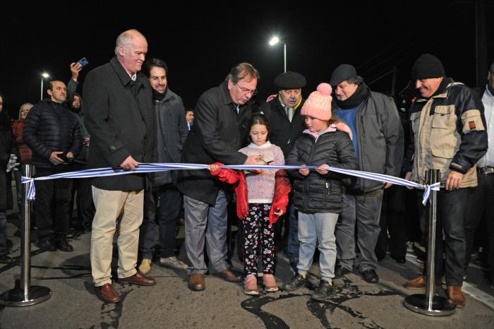 Inauguración de luminarias en empalme de rutas n.º 7 y n.º 75
