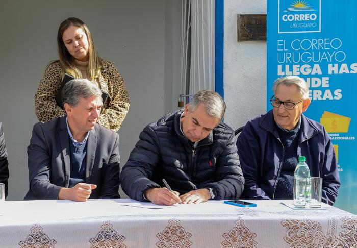 Inauguración de un centro de cercanía en Isla Patrulla.