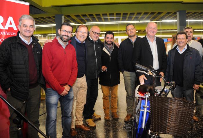 Inauguración de luminarias y entrega bicicletas eléctricas por parte del MIEM