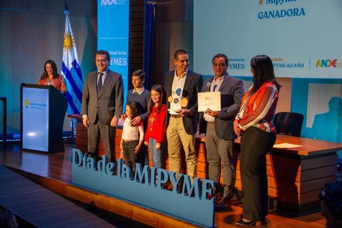 Día Nacional de las Micro, Pequeñas y Medianas Empresas.