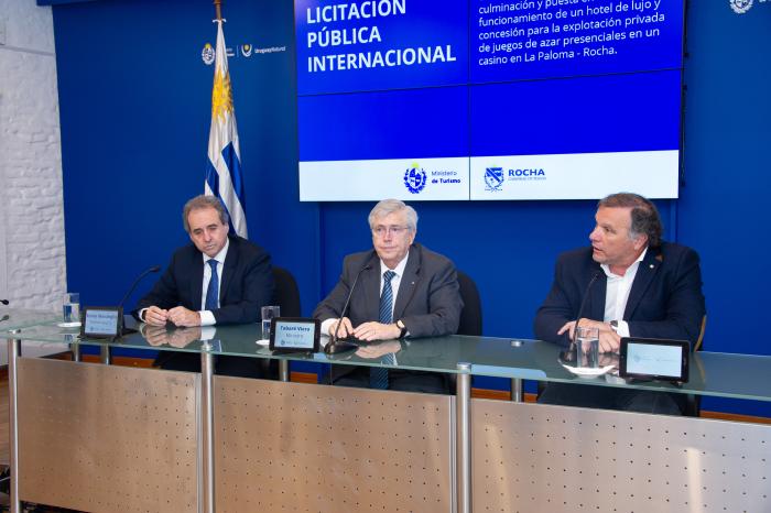 Lanzamiento de licitación pública internacional.