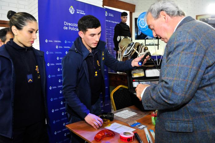 Inauguración de stand del Ministerio del Interior en Expo Prado 2023.