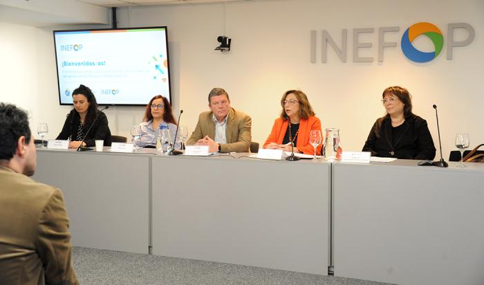 Imágenes de encuentro entre Inefop e Inmujeres