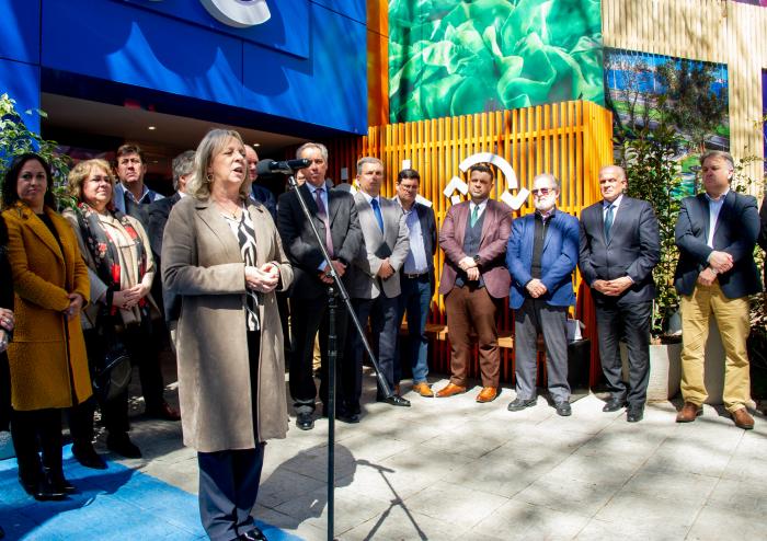 Inauguración de stand de UTE en la Expo Prado 2023.