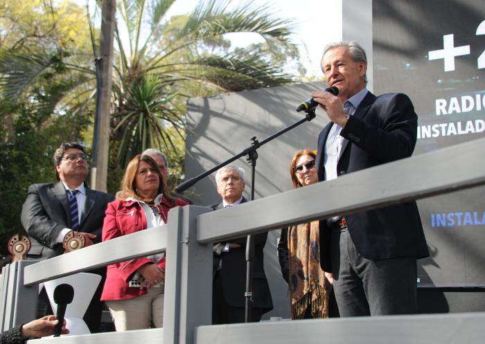 Inauguración de stand de Antel.