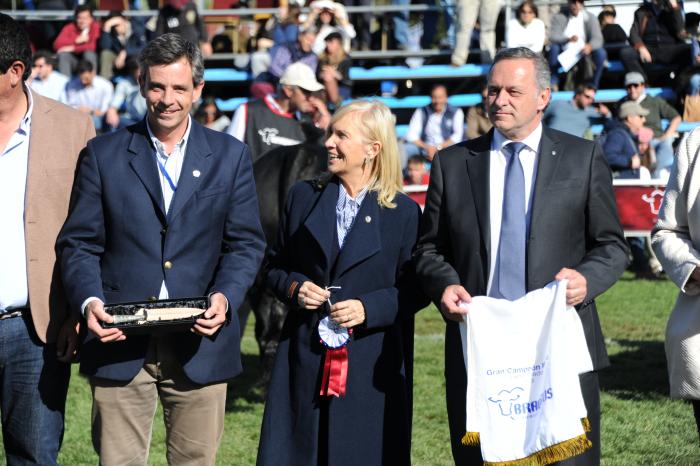 Imágenes de la presidenta en ejercicio y el secretario de Presidencia