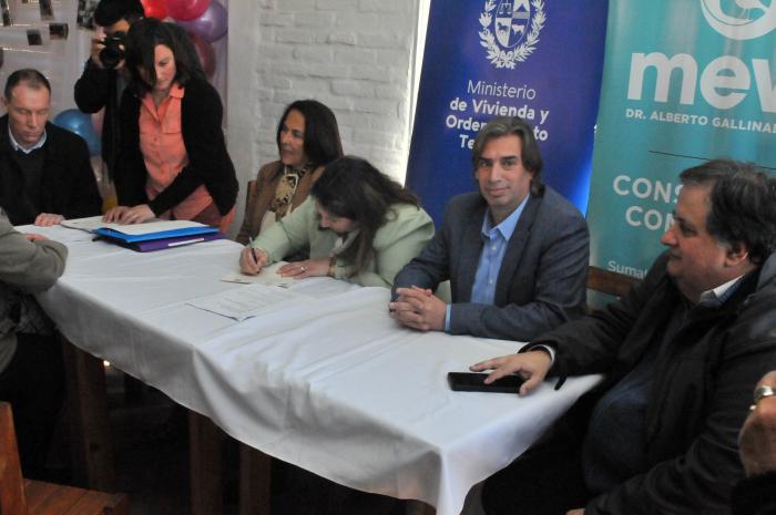 Mevir realizó escrituras en Sauce, Canelones