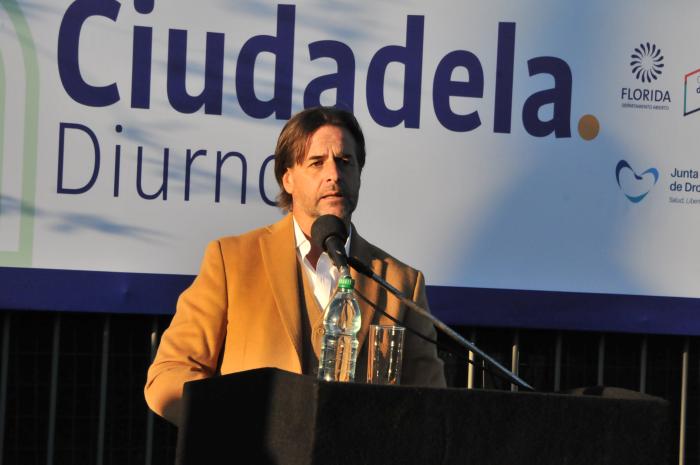 Presidente Lacalle Pou en inauguración de Centro de Atención del Mides