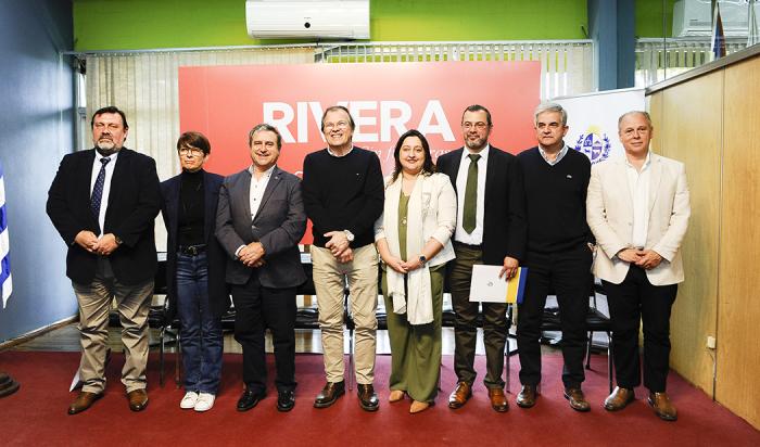 Firma de convenios entre MVOT e Intendencia de Rivera