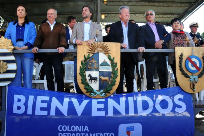 Lacalle Pou participó en el aniversario de Villa La Paz y la Noche de los Fogones