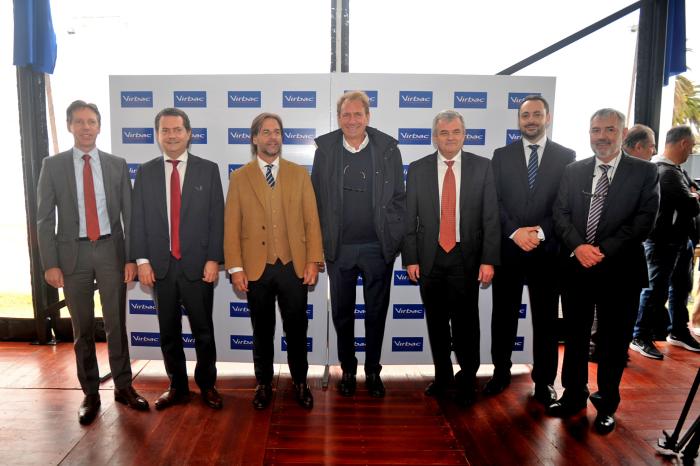 Presidente Lacalle Pou en colocación de piedra fundamental de nueva planta del laboratorio Virbac