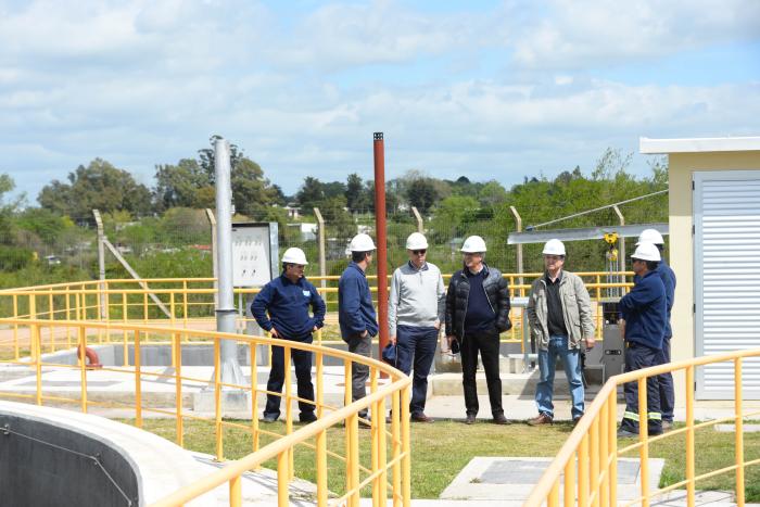 Ceremonia de inauguración de obras en una planta de tratamiento de líquidos residuales en Florida