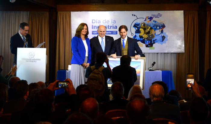 Lacalle Pou en celebración del Día de la Industria