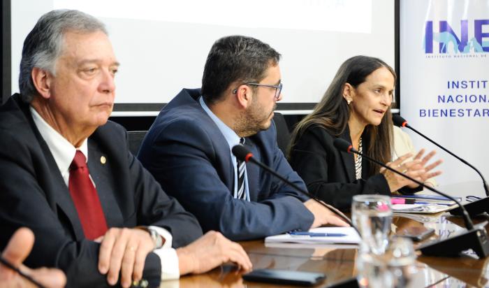 Presentación de resultados de encuesta sobre tenencia y bienestar animal.