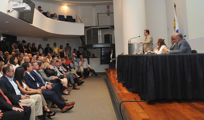 Imágenes del presidente Lacalle Pou en presentación del MTSS