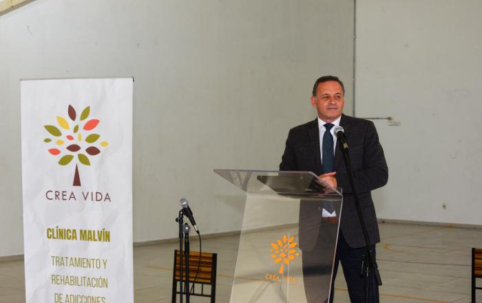 Inauguración de un centro de tratamiento y rehabilitación