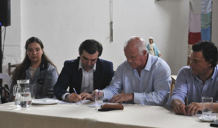 MTOP invirtió 3.000.000 de pesos para obras en el Club de Leones Lomas de Solymar