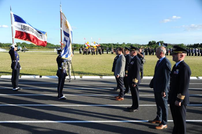 Lacalle Pou en ceremonia de clausura de cursos 2023 de la Escuela Militar de Aeronáutica