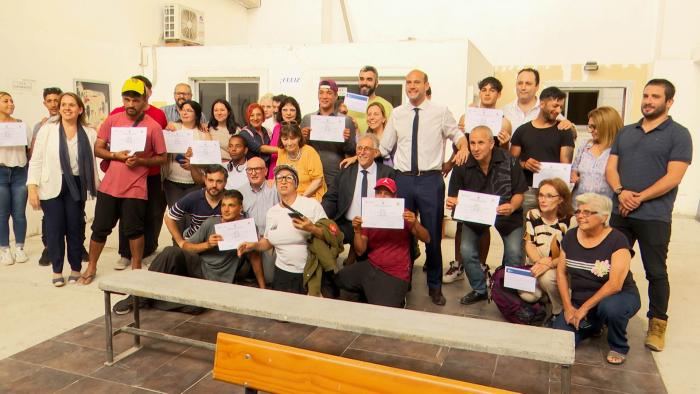 Entrega de certificados de capacitación MIDES - UTU