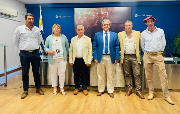 Lanzamiento de Noche Gaucha de Doma y Folclore en Tala
