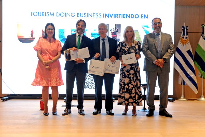 Lacalle Pou en lanzamiento de la primera guía de inversores