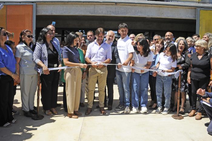 Presidente Lacalle Pou en inauguración de liceo en Tranqueras