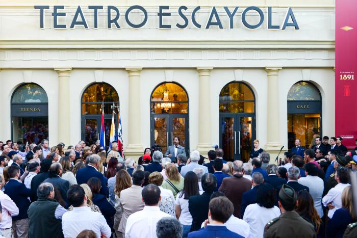 Presidente Lacalle Pou en Teatro Escayola de Tacuarembó