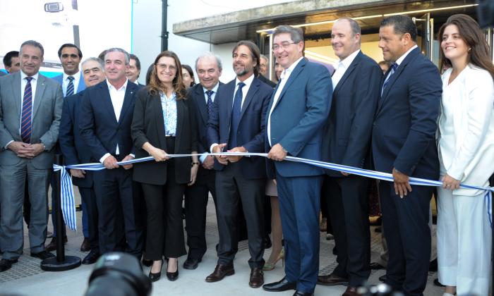  presidente Lacalle Pou en inauguración del Polo de Salud Dr. Enrique Claveaux