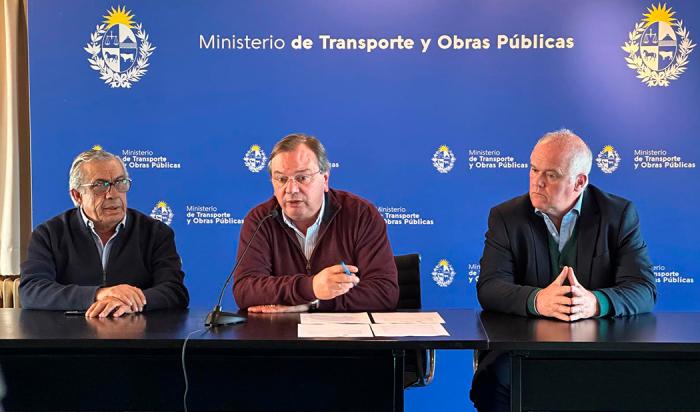 MTOP firma convenio con la intendencia de Río Negro