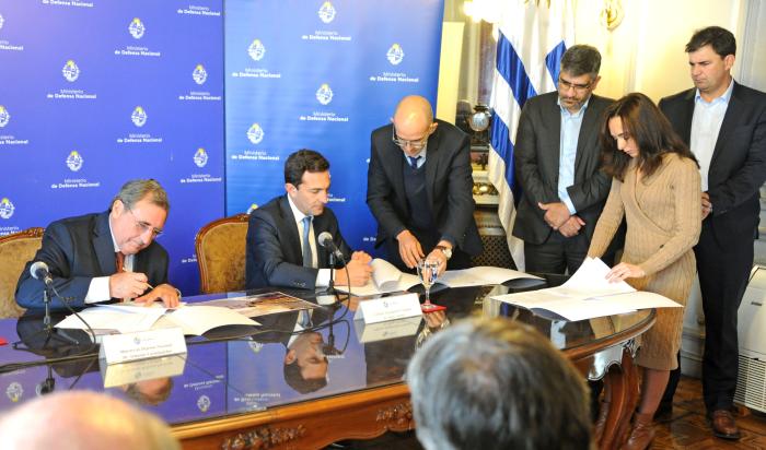 Convenio entre Defensa Nacional y Aeropuertos Uruguay
