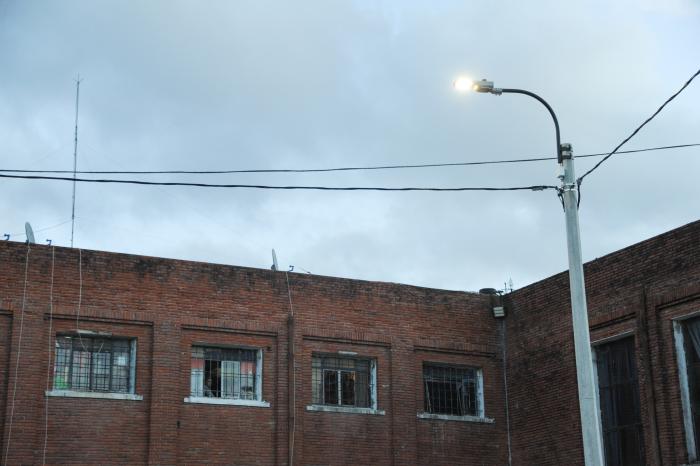 Inauguración de red lumínica en Unidad n.° 6 de Punta de Rieles