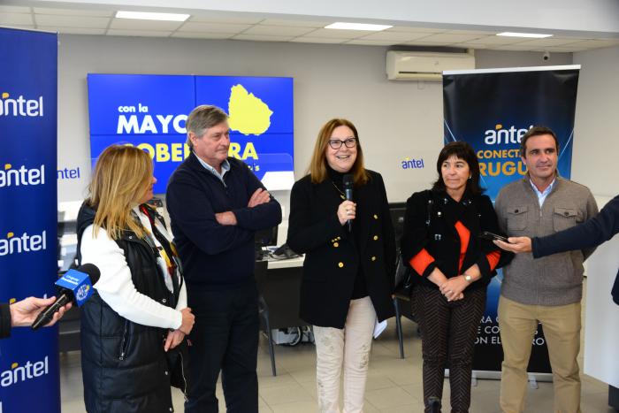 Antel alcanzó sus 300 sitios 5G de infraestructura móvil en el país